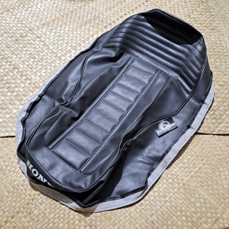 COVER KULIT JOK HONDA GL GL100 GL125 GLK ORIGINAL NOS