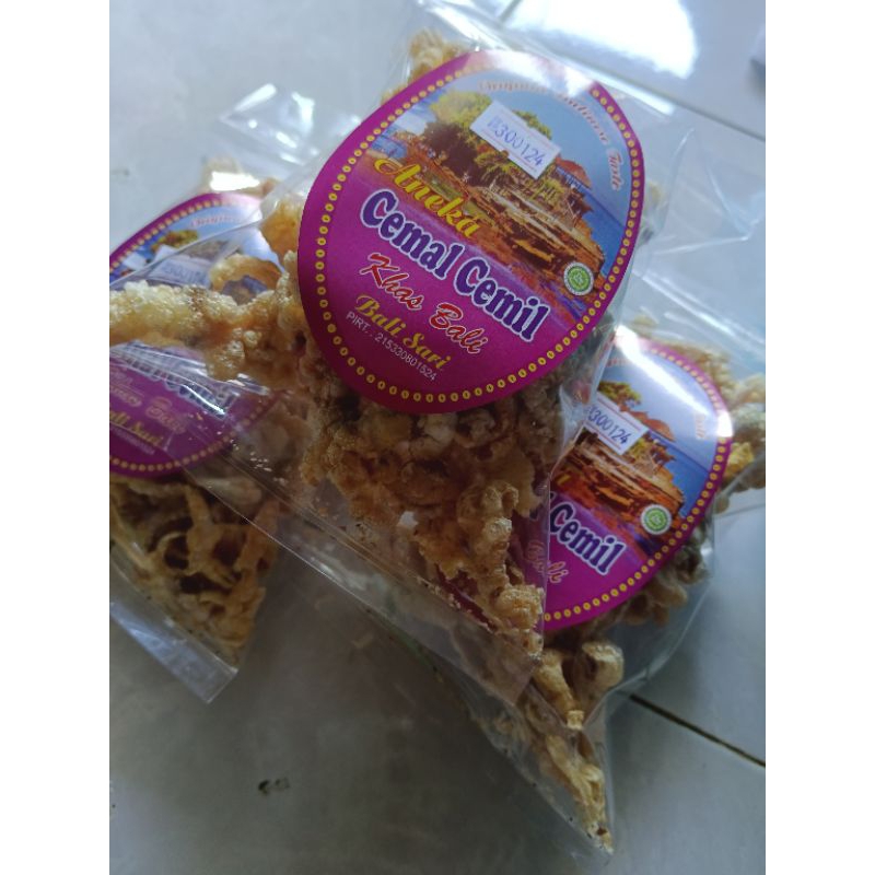 

oleh oleh Bali keripik ceker ayam