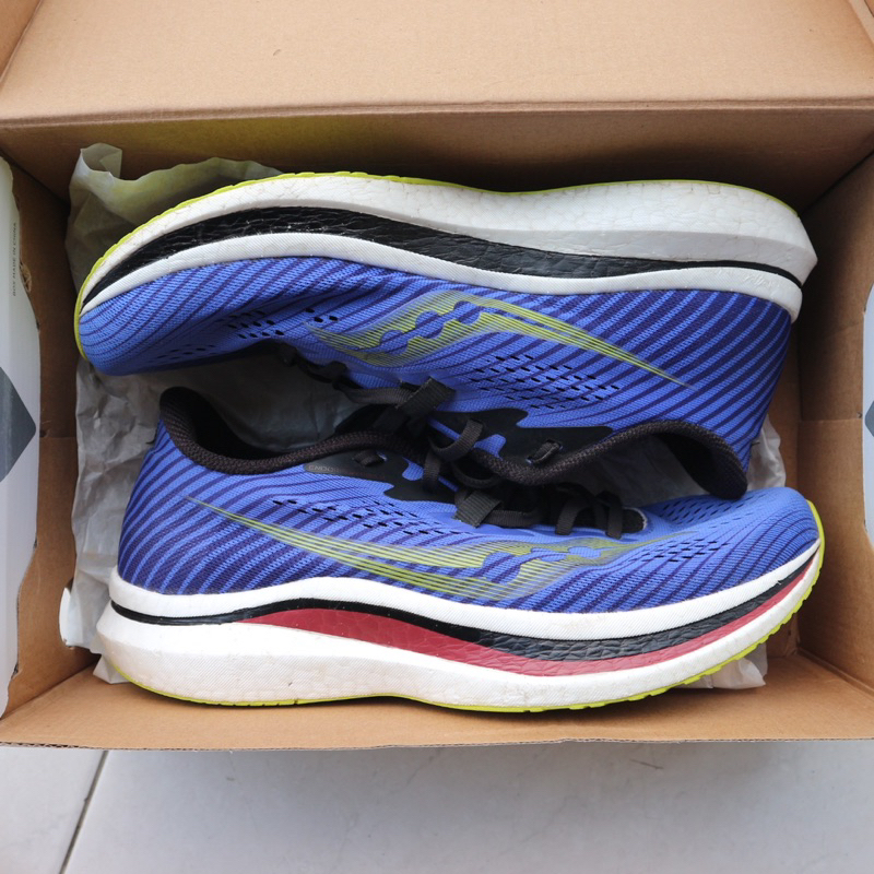 Running Saucony Endorphin Pro 2
