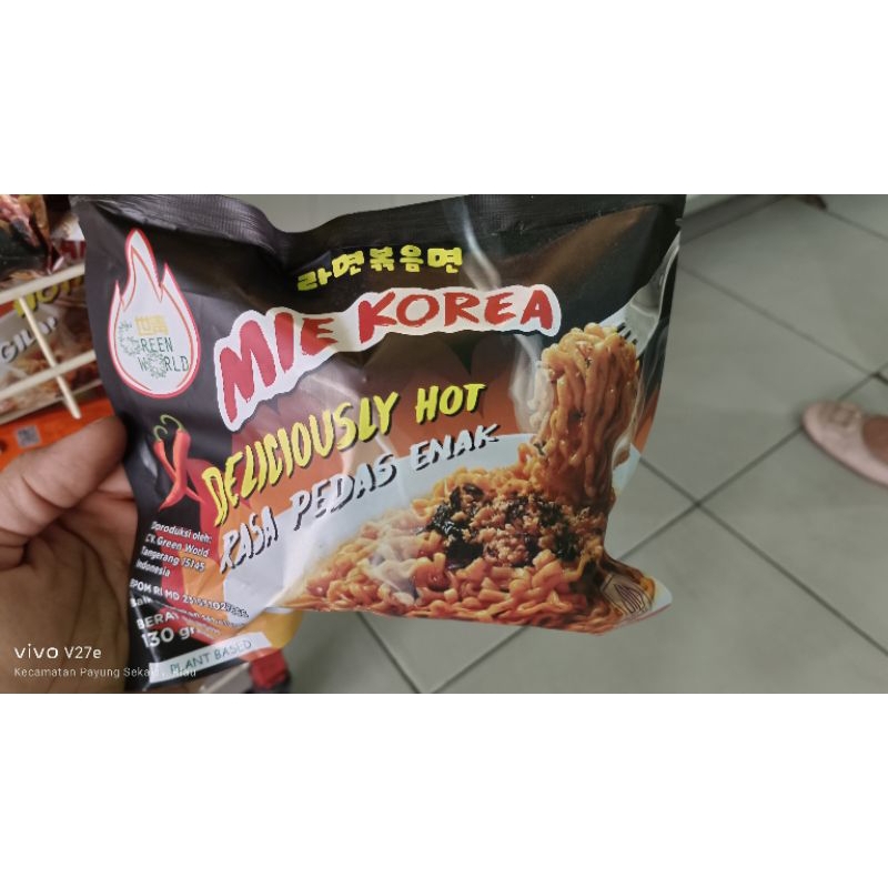 

MIE KOREA DELICIOUSLY HOT BERAT 130GRAM