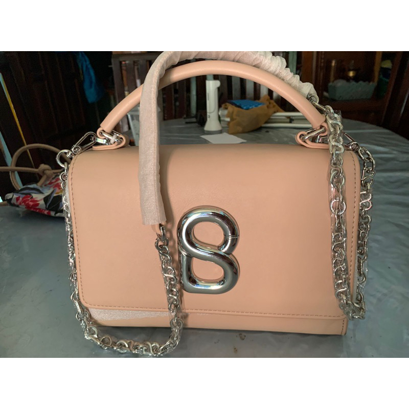 button scarves as is alva bag