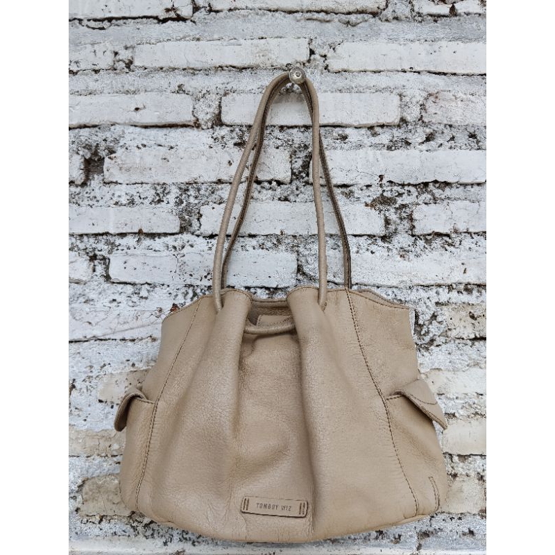 Tote serut kulit tomboy wiz