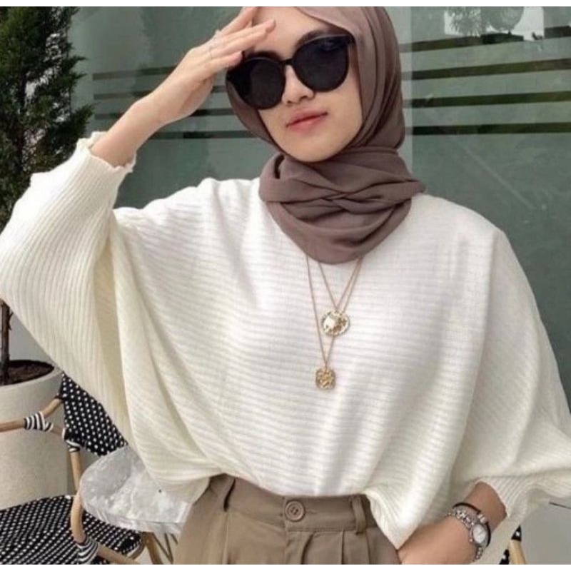 BETWING PRILY RAJUT BLOUSE