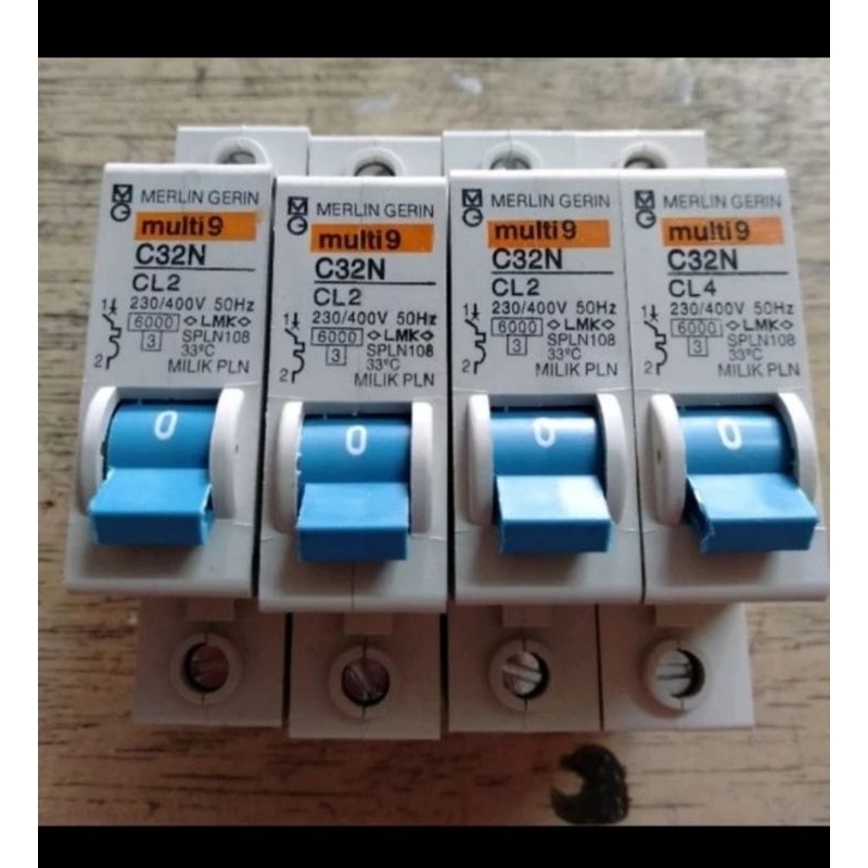 MCB Multi Merlin Gerin Biru