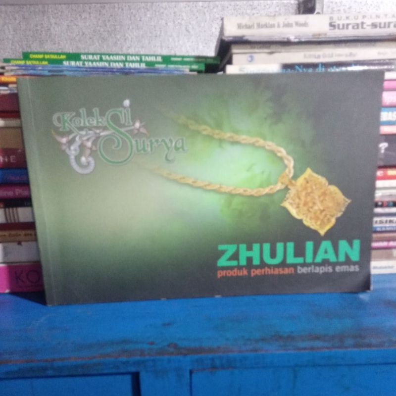 Buku Koleksi Surya Zhulian produk perhiasan berlapis Emas