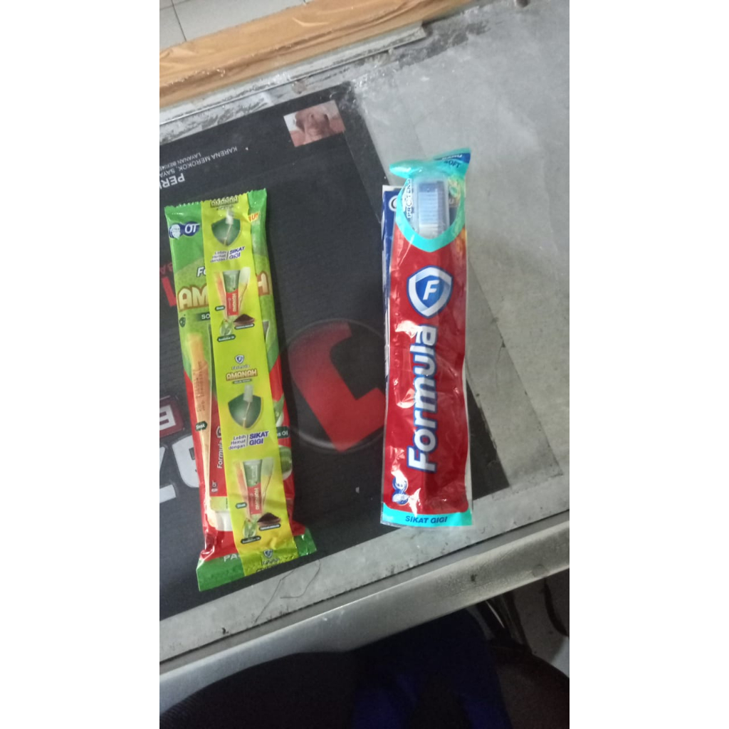 PASTA+SIKAT GIGI FORMULA STRONG GRATIS PASTA+SIKAT GIGI FORMULA AMANAH
