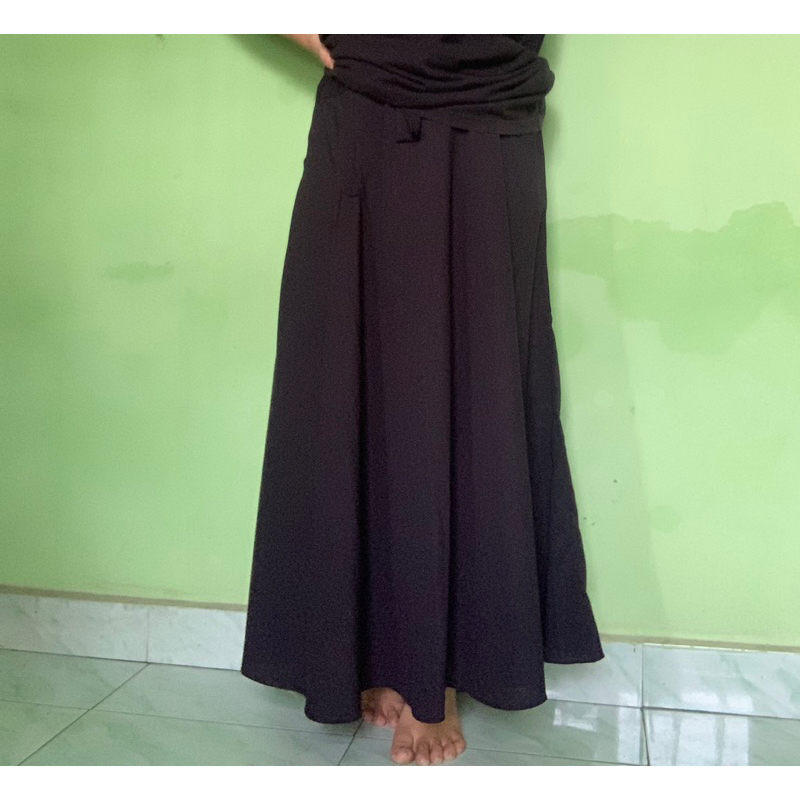 rok hitam preloved