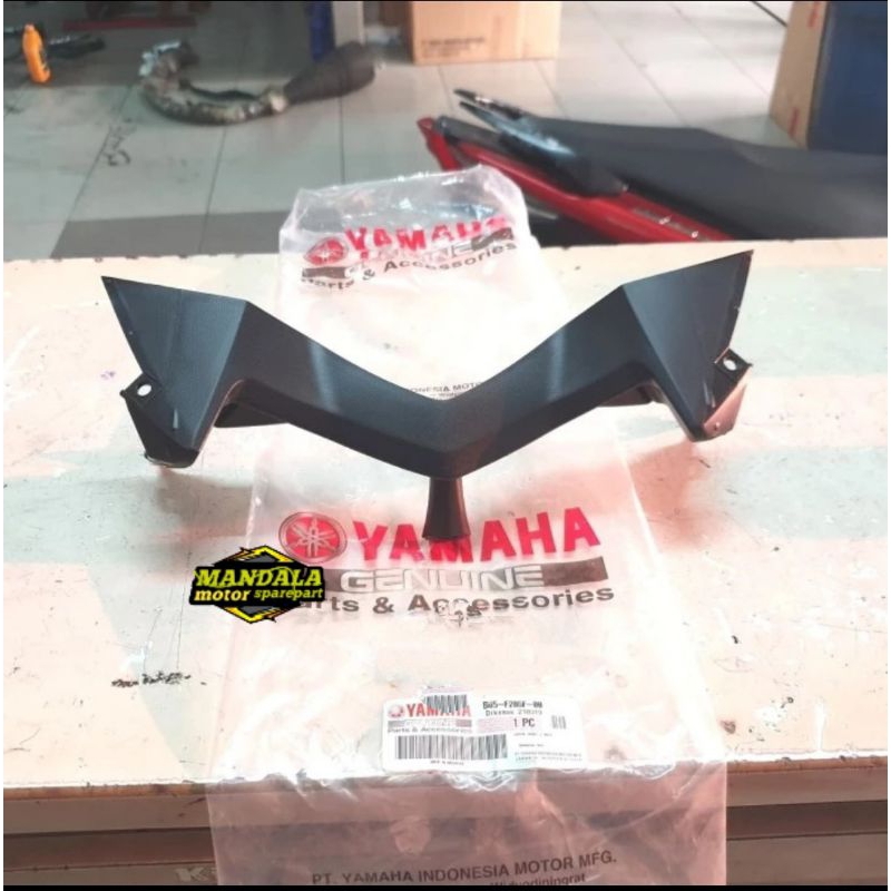 COVER DAGU LAMPU DEPAN/ SAMBUNGAN SAYAP AEROX 155 ORI