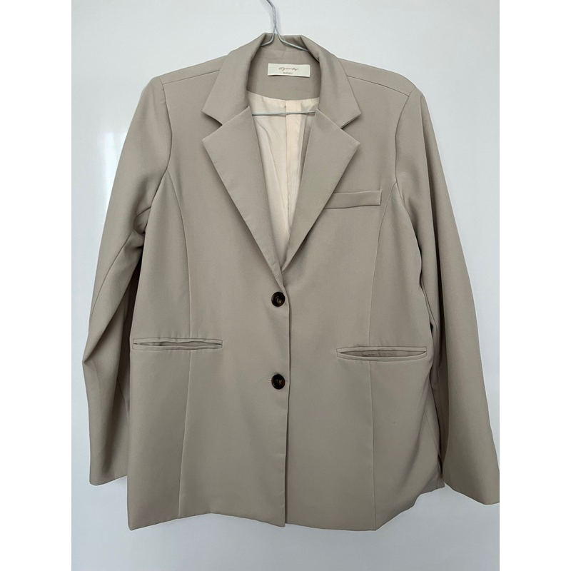 [preloved] 66 girls Beige Blazer