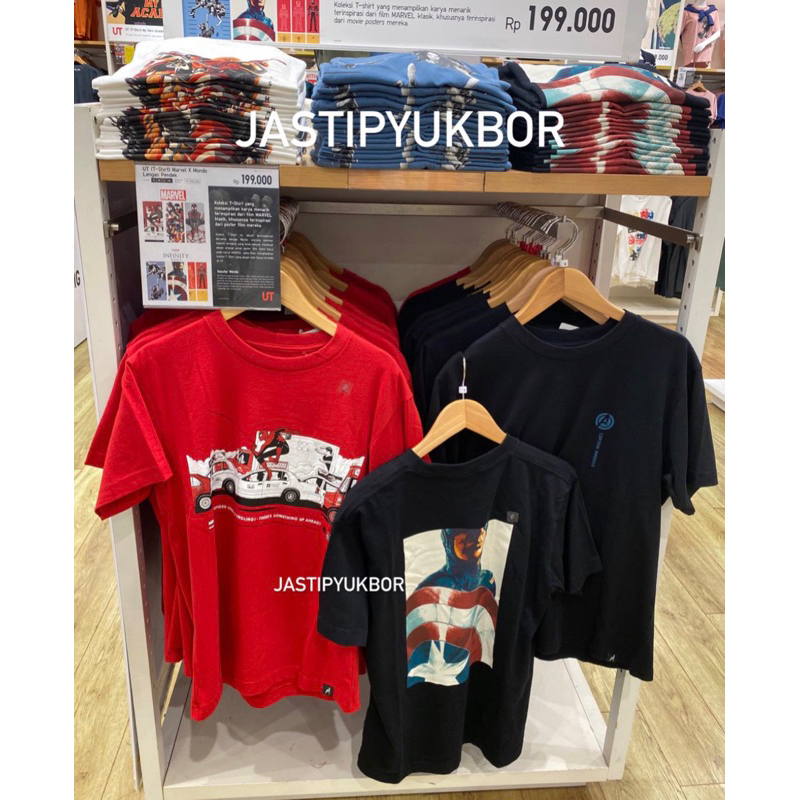 Uniqlo Man UT Marvel lengan pendek