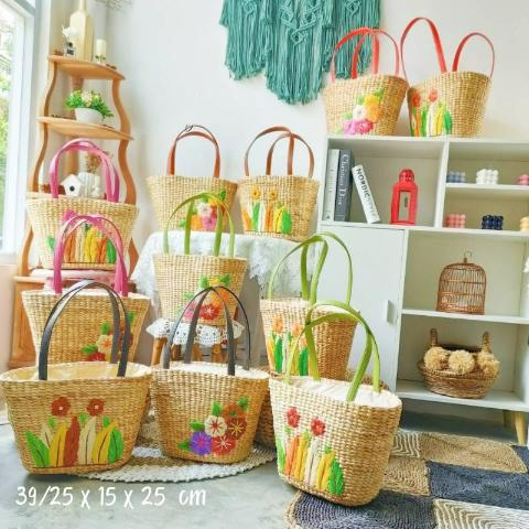 Tas EVELYN anyaman Enceng Gondok Sulam Handle Vinyl Jogja eceng waistbag tote