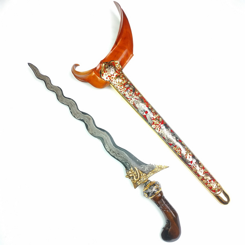 Keris Naga Siluman Kinatah Pamor Segoro Muncar Garap Istimewa