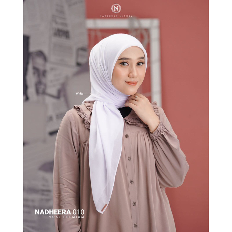 Hijab Segi Empat N010 Nadheera Luxury