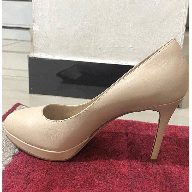 Preloved pedro heels cream