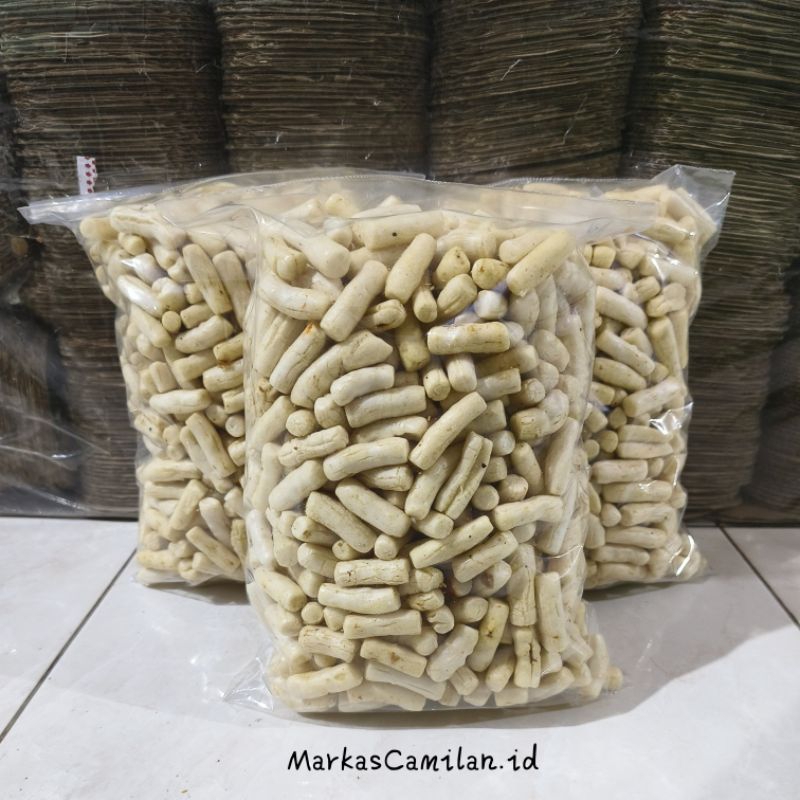 

Markas Camilan | Snack Kerupuk Stik Ikan Tongkol Gurih Pedas dan Renyah 250 dan 100 gram