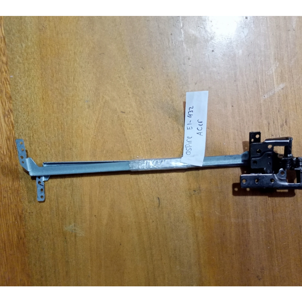 Engsel laptop seken Acer aspire E1-432