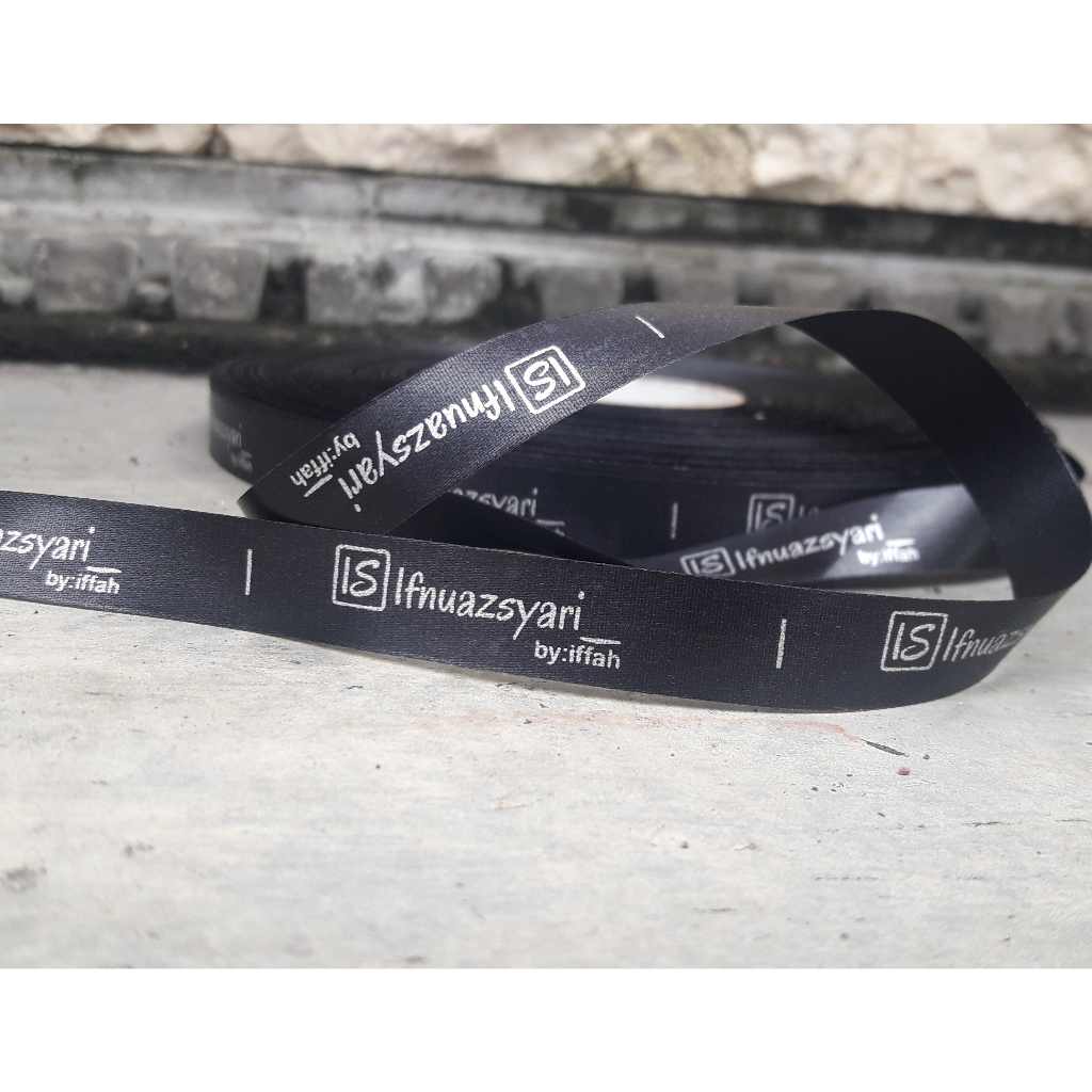 

Cetak Label Satin Ukuran 1,3 Cm - Warna Hitam
