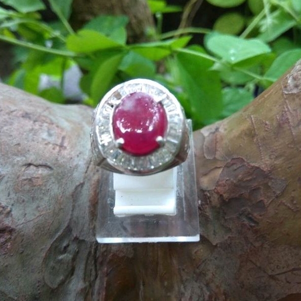 Cincin Merah Delima