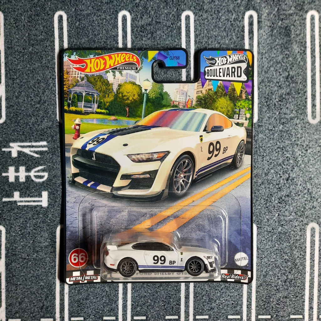 Hot Wheels Premium '20 Ford Shelby GT500 Putih White Blue Boulevard 2023