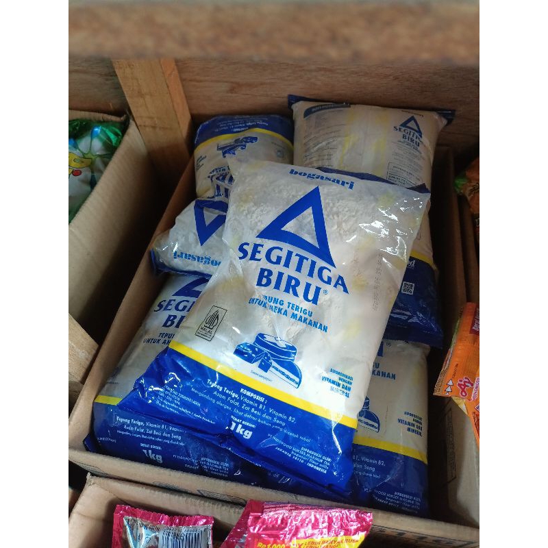 

Tepung segitiga biru 1kg