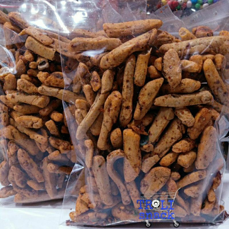 

Basreng stick || Bakso Goreng Stick Pedas HOT Aroma Daun Jeruk 150 Gram