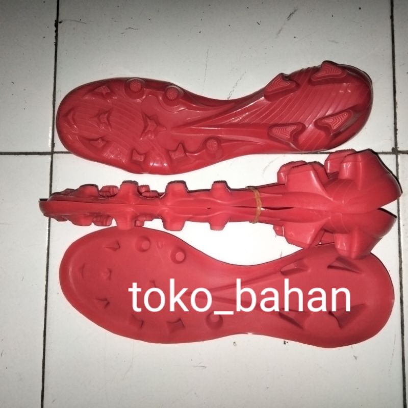 outsole alas sepatu sepak bola ( YA )
