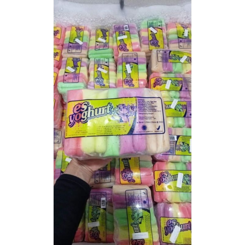 

ES YOUGHURT ANEKA RASA isi 10,25,50