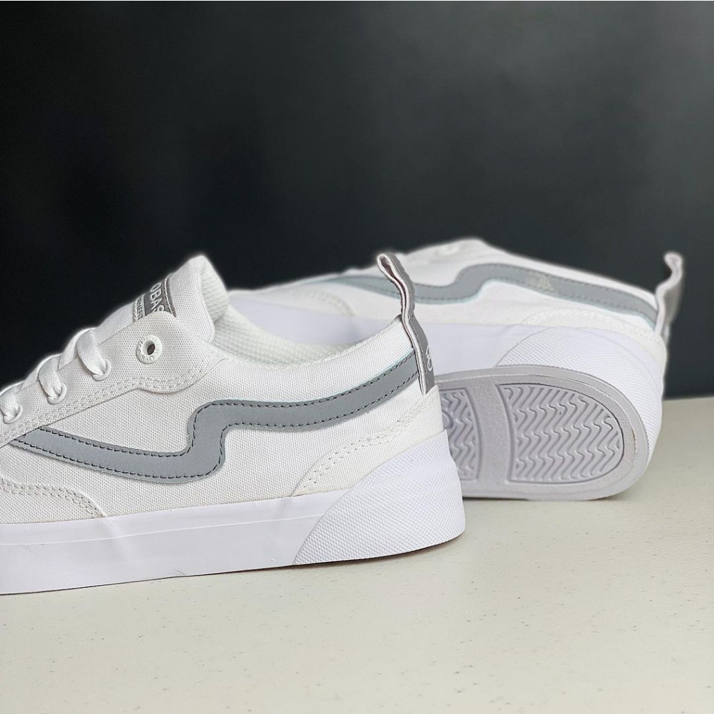 PATROBAS Glare White Original Sepatu Sneakers Casual Reflective Pria Wanita Putih