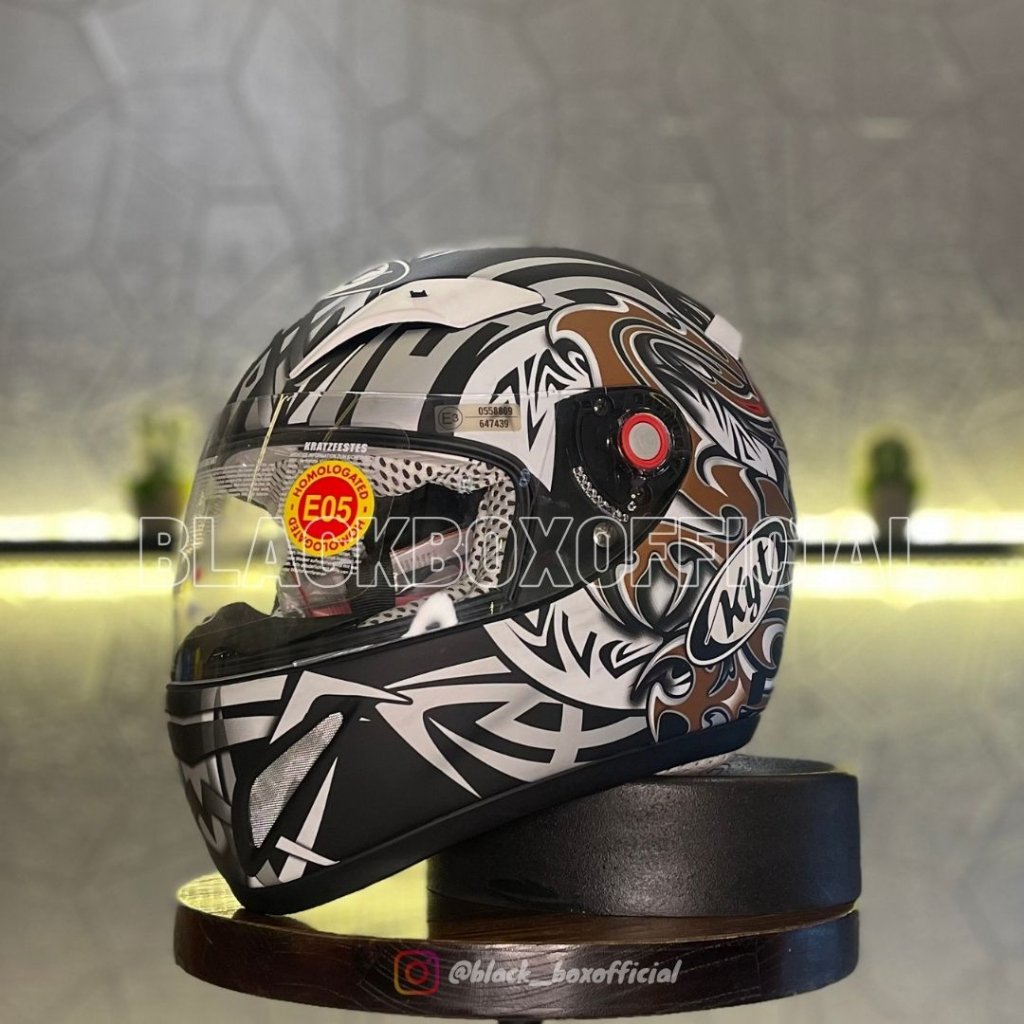 KYT C4 Tech Fadli REP Black Matt Silver Gold