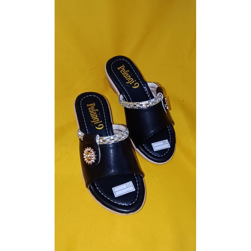 sendal heels anak perempuan kecil