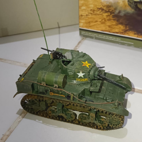 Finished Mokit 1/35 Tank M3A1 STUART US | merek ACADEMY