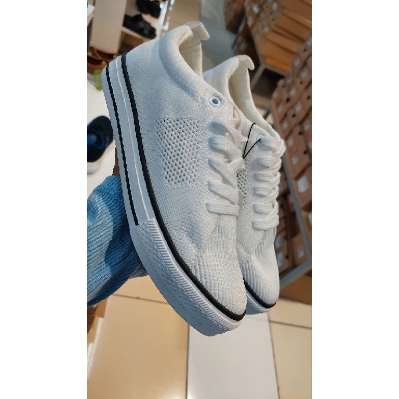 Sepatu Nortstar Bata Putih 589-1137