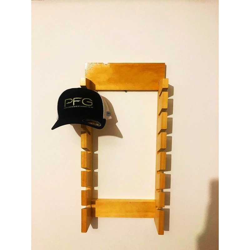 rak dinding tempat penyimpanan. topi. / joran pancing 10 lobang .dari kayu