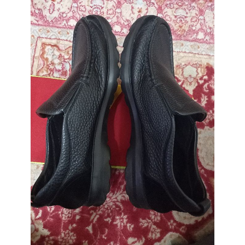 PRELOVED .. Sepatu Kulit Pria Deisler Warna Hitam Ukuran 41