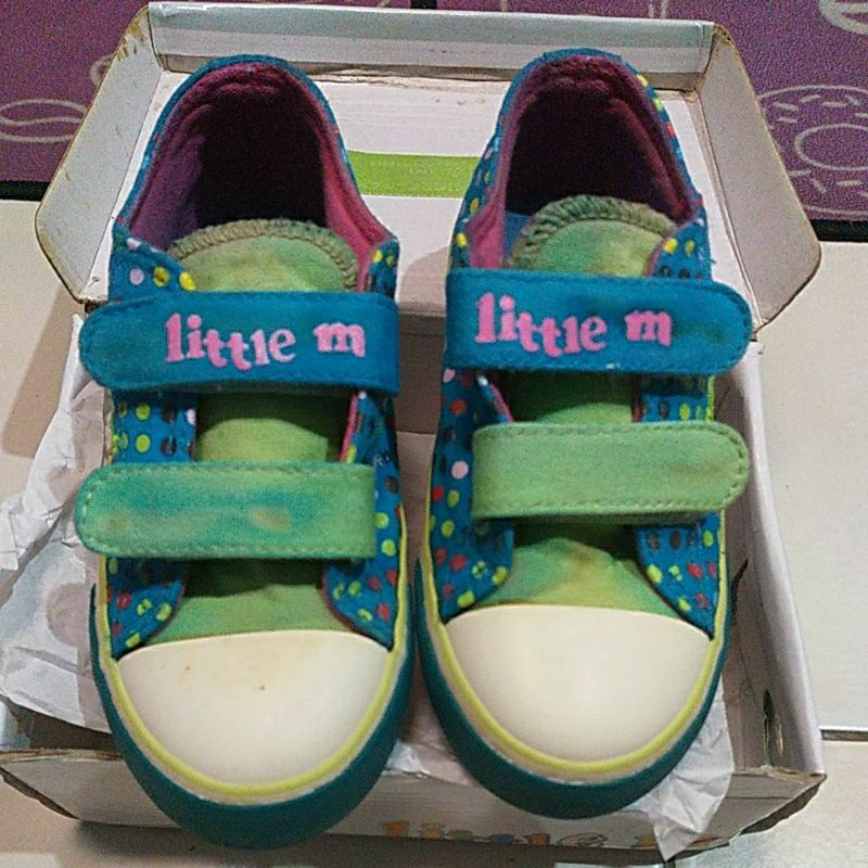 sepatu little M
