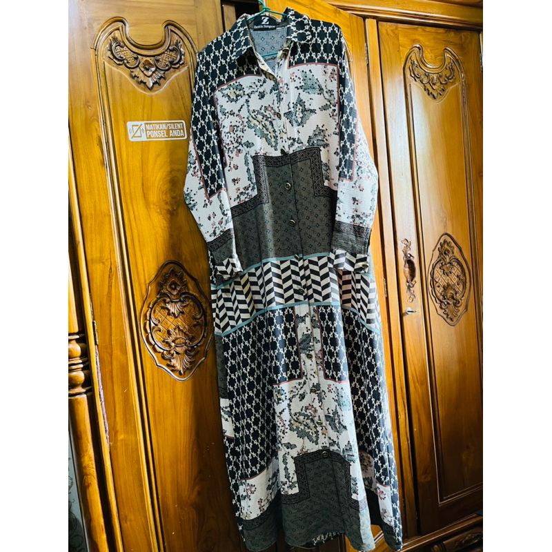 Preloved zaskia sungkar dress