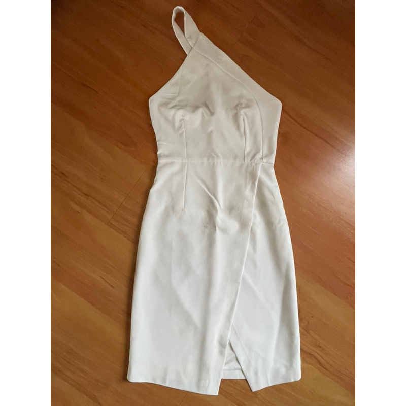 Dress wanita warna putih