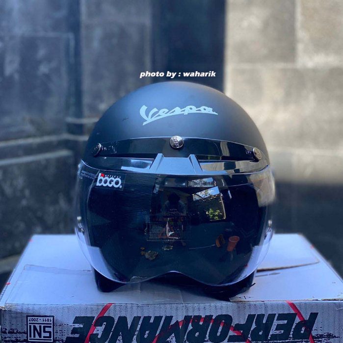 Helm Vespa Italy Hitam Doff + Kaca Bogo Original