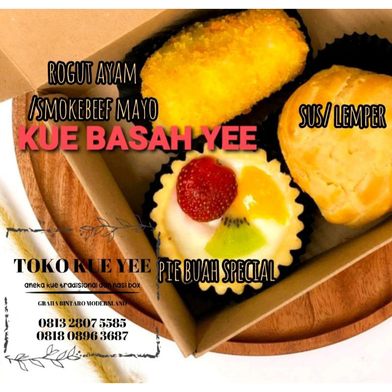 

Snack Box Premium isi 3 Kue enak dan Halal