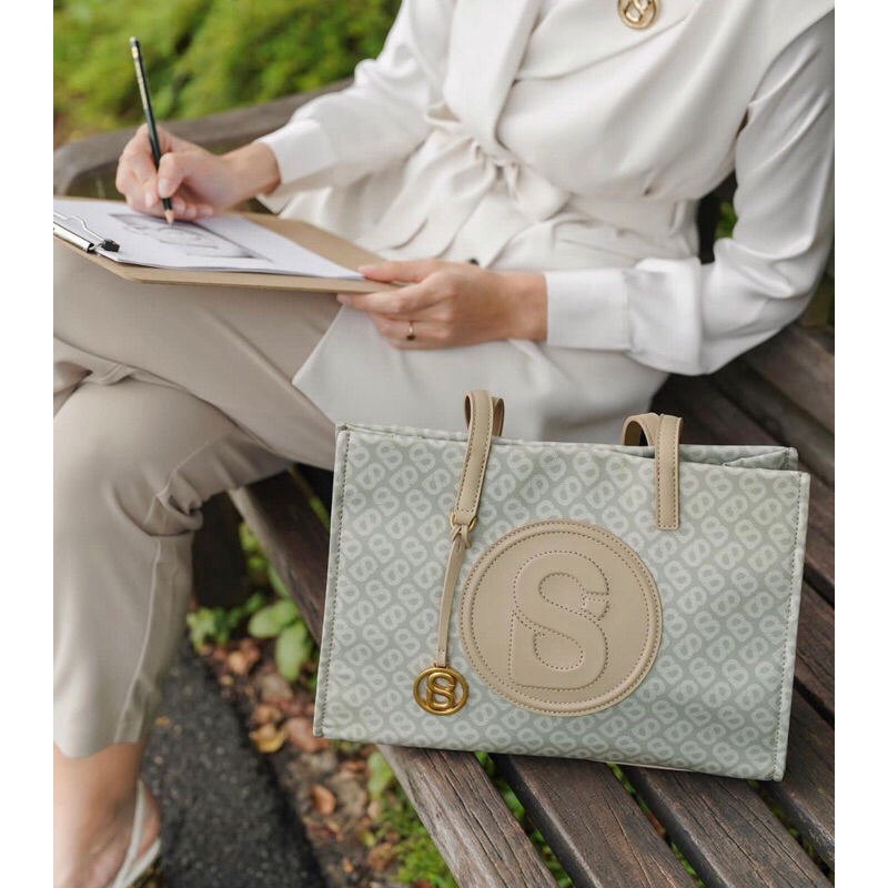 Ready Aaliya Tote Bag Buttonscarves Tapis Pistachio (Sold)