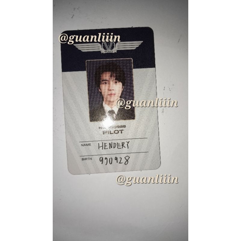 [Ready Stock] PC Hendery Pilot ver Seasons Greeting 2022 || Photocard Hendery WayV || PC WayV