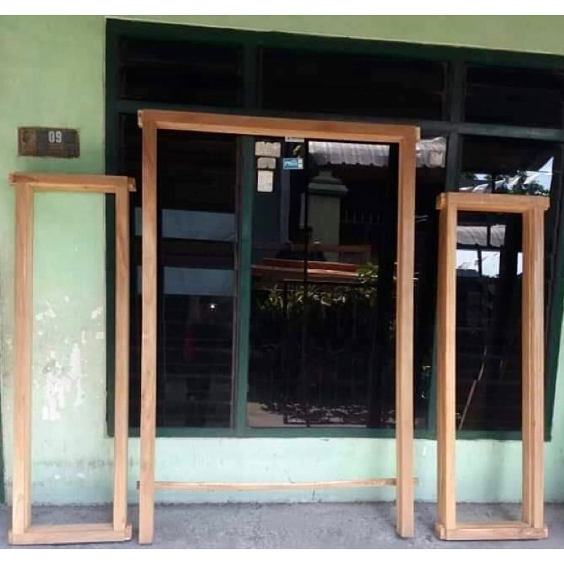 KUSEN GAWANG PINTU JATI