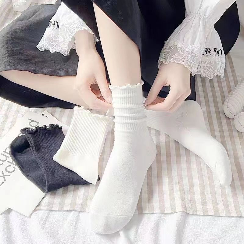 Kaos kaki renda jamur kaos kaki pertengahan betis wanita dengan kaos kaki Mary Jane yang lucu