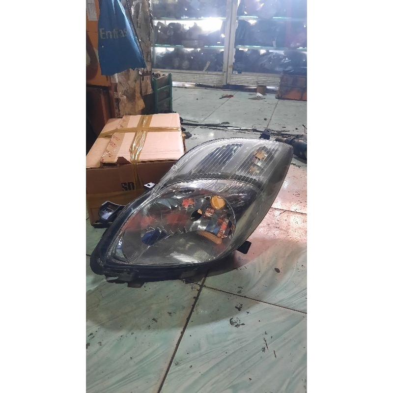 MIKA HEADLAMP YARIS 2010 2011 2012 ORIGINAL