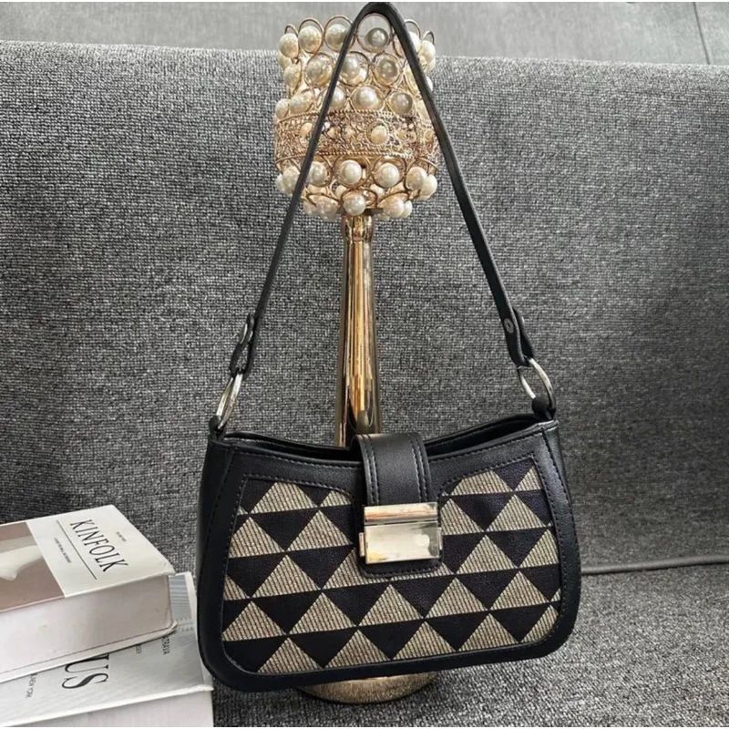 Rama victory cluth bag