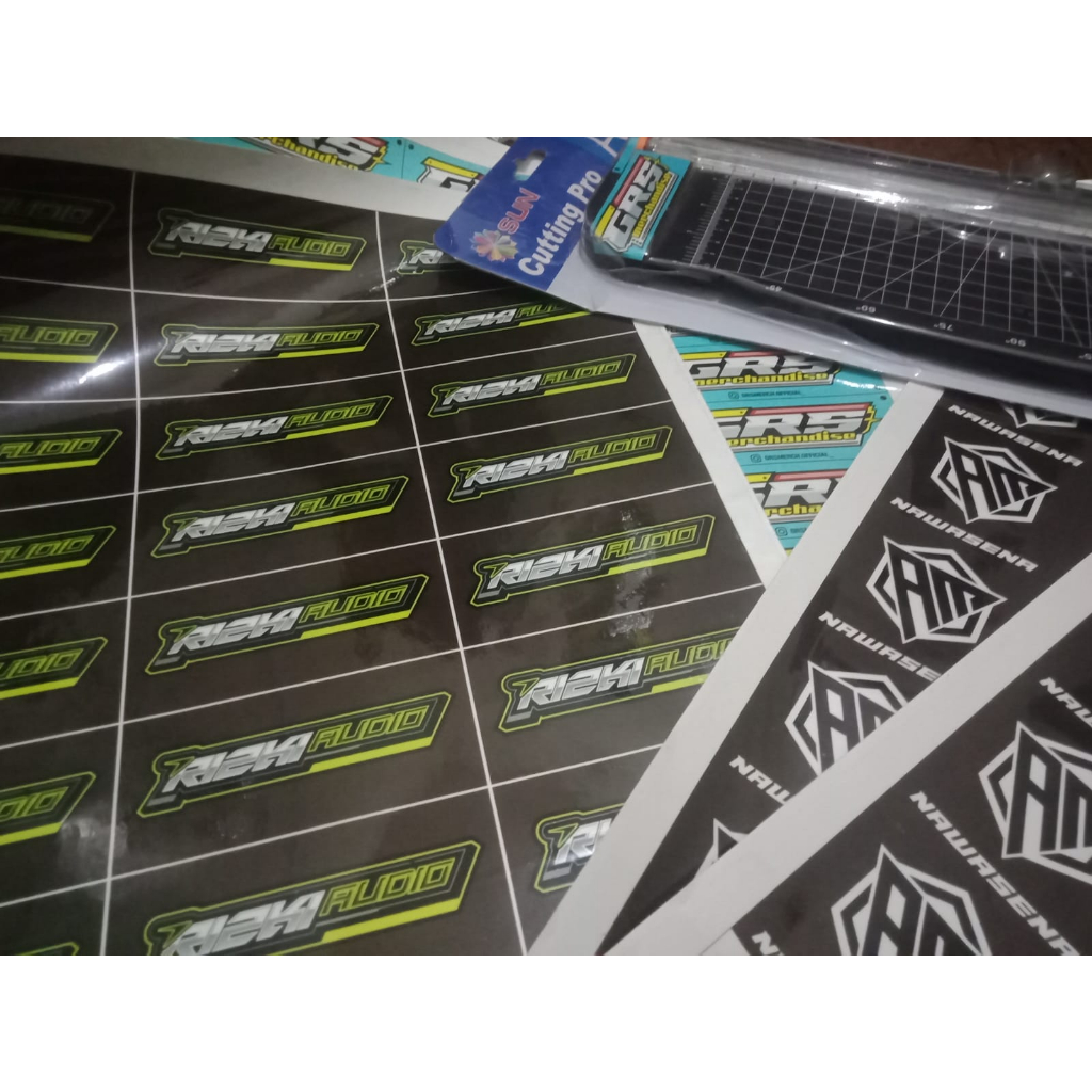 

STICKER Vinyl A3+ Laminasi dingin