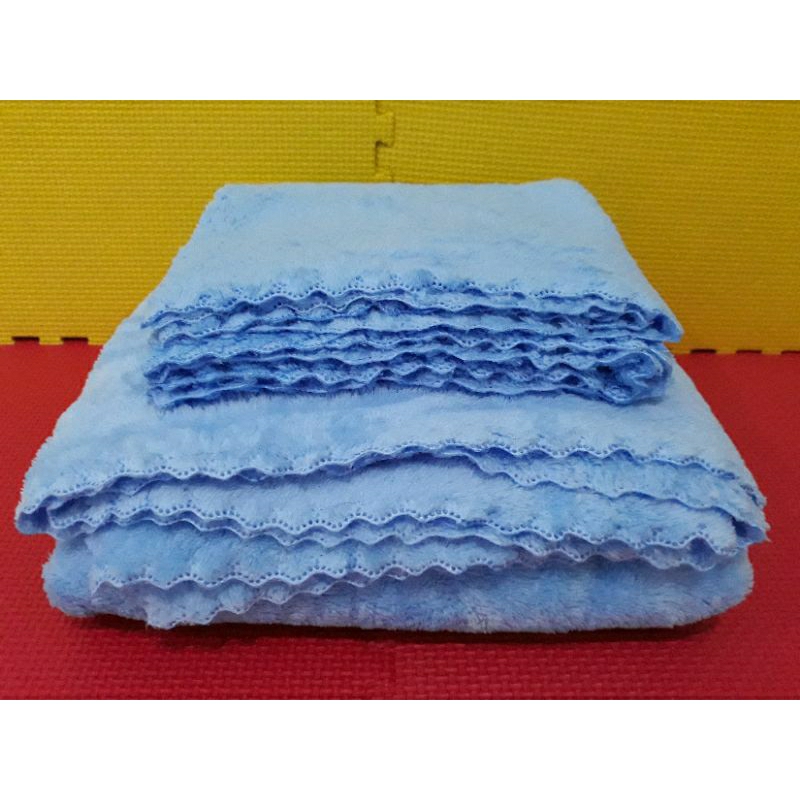 Kain bulu halus bulu pendek warna biru muda