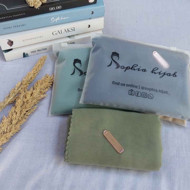 hijab segi4 lasercut / segi4 polos highclass