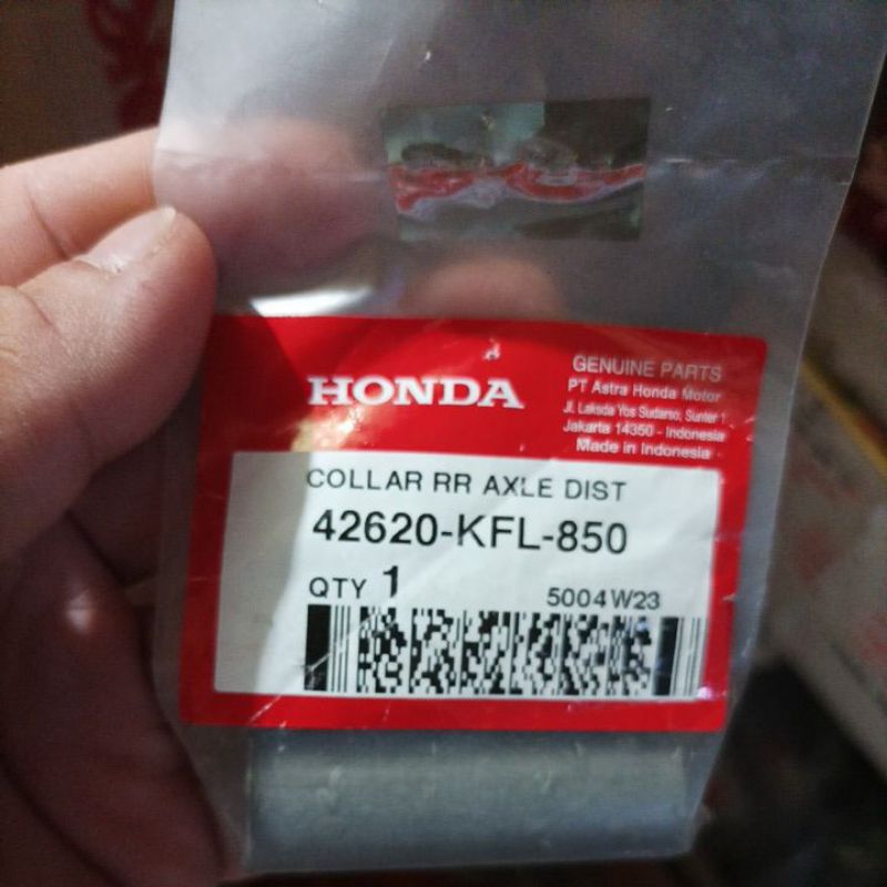 42620 KFL 850 851 COLLAR BOS DALAM BELAKANG SUPRA X125 TROMOL - KARISMA X