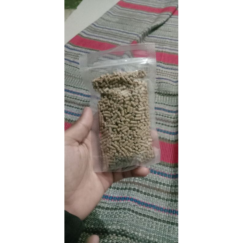 pelet/pakan udang hias